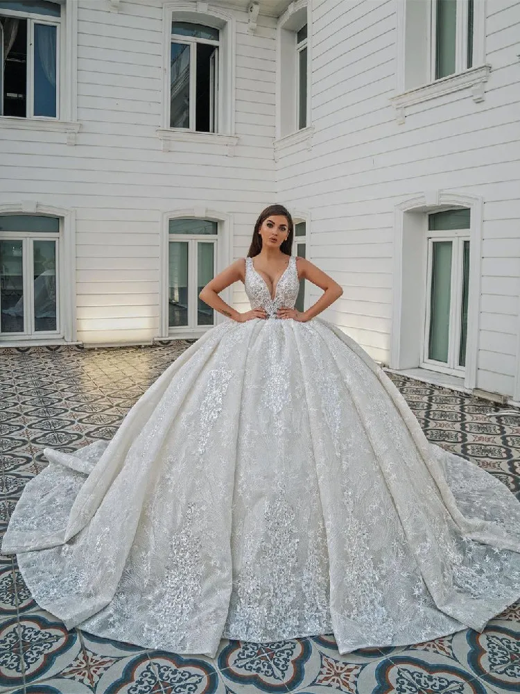 

Luxury Ball Gown Wedding Dresses Sleeveless V Neck Sequins Beaded Appliques Lace Ruffles Diamonds Bridal Gowns Vestina De Novia