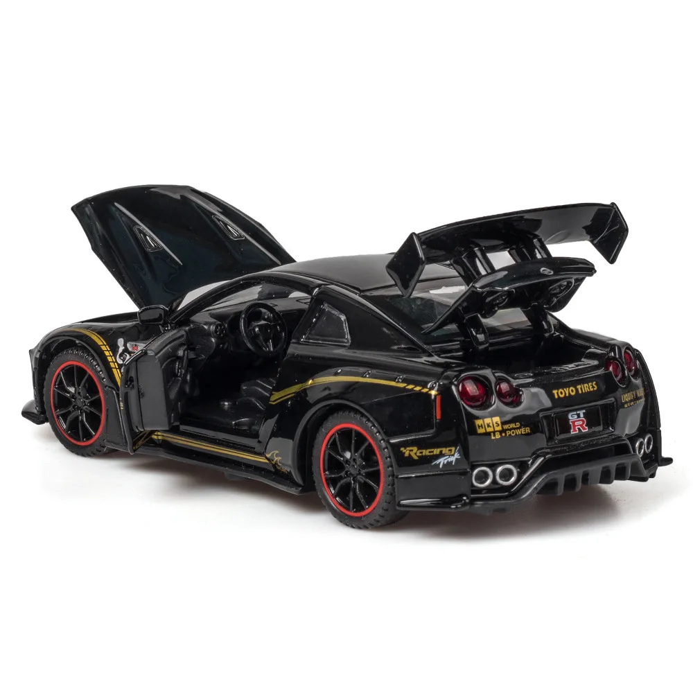 1:32 NISSAN GT-R R35 modello di auto sportiva in lega Diecast Metal Car Racing car Model Sound and Light Collection regalo giocattolo per bambini A298