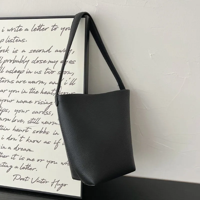 2026 New Simple PU Leather Women Bucket Handbag Casual Versatile Commuter Solid Color Shoulder Bag Classic Fashion Underarm Bags