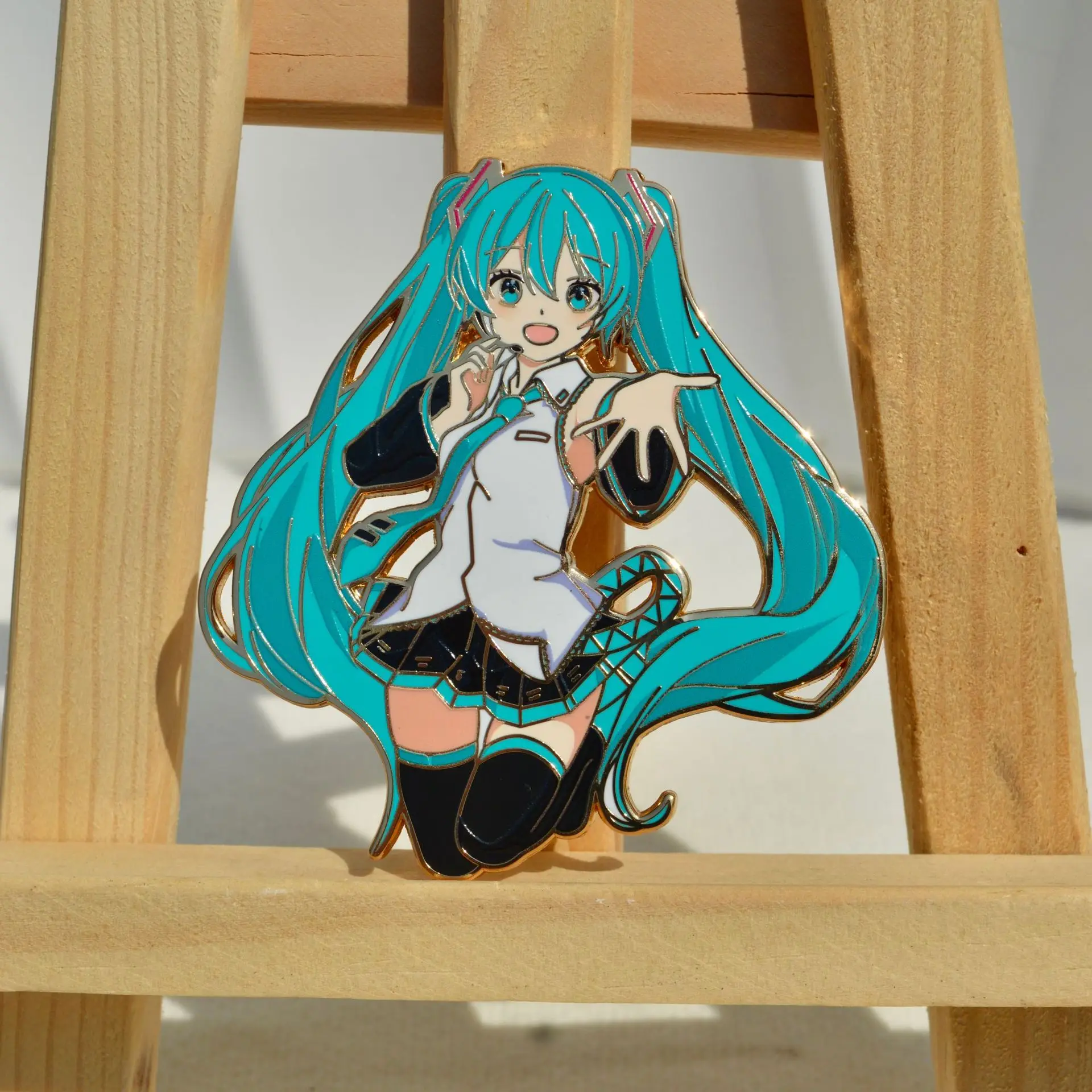 

Hatsune Miku Pins Pendant Vocaloid Badges Derivatives Anime Peripheral Brooches for Backpack Clothing Lapel Cosplay Toy Gifts