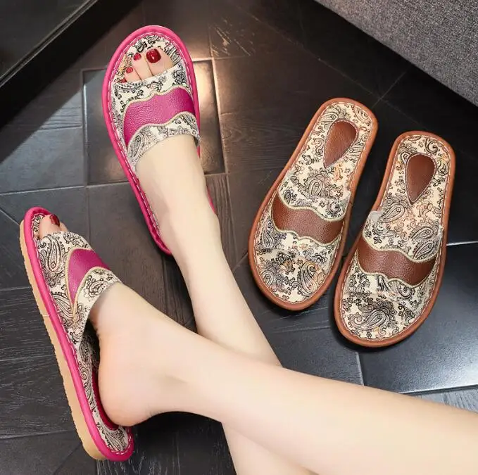 

Couples Classic Leather Slippers Men Bedroom Comfort Home Shoes Male's Flat Slippers Non-slip Women Slipper