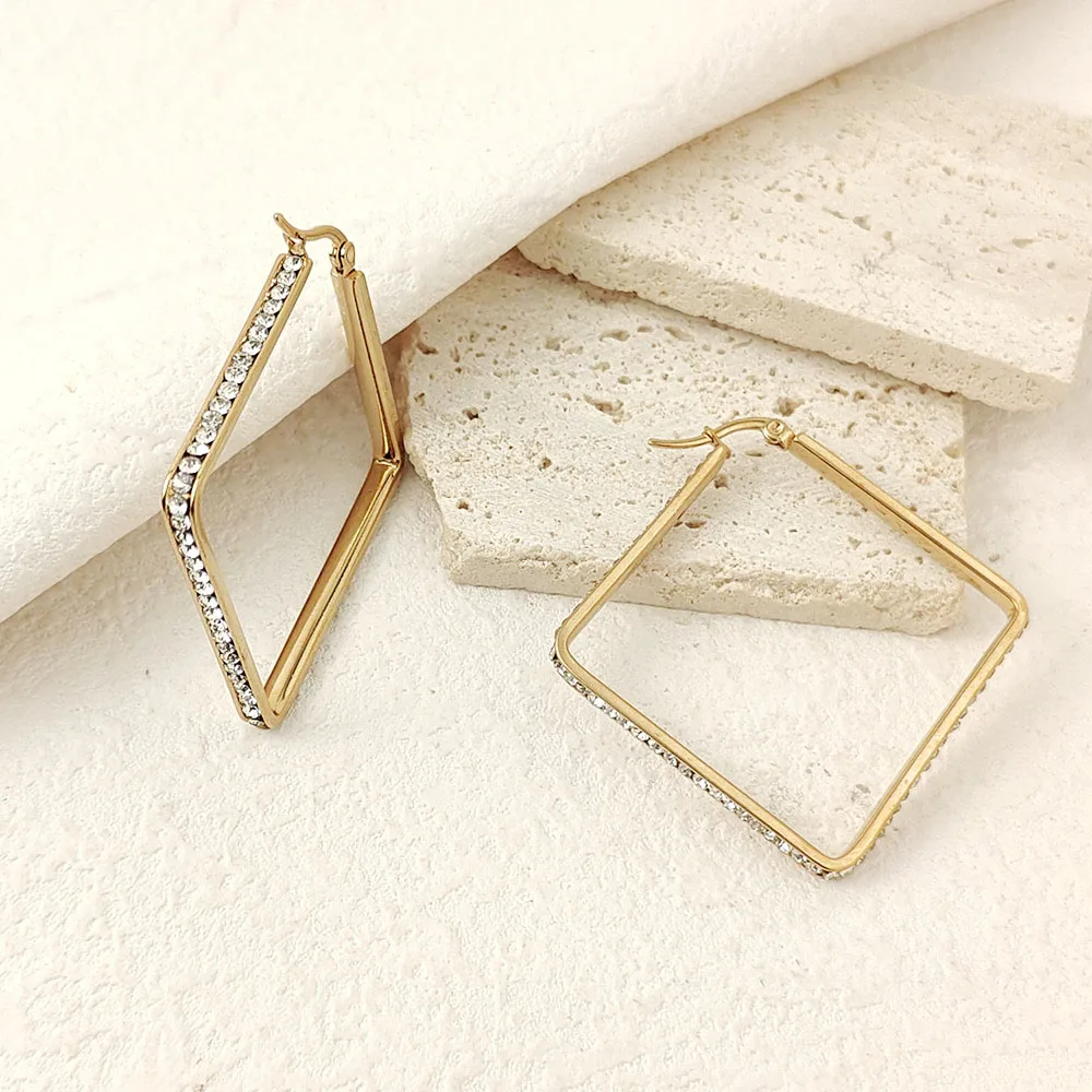 

New gold square with broken diamond earrings, simple and elegant temperament jewelry for girlfriend.