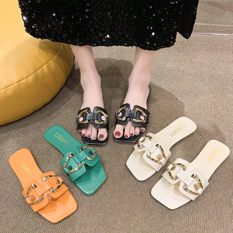 Women's Casual Plus-size Metal Buckle Flat Slippers New for Spring/Summer 2024 Beach Shoes for Women Zapatos De Mujer