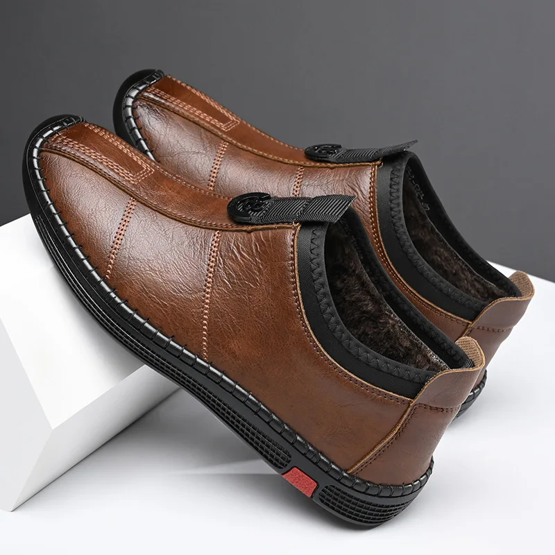 Autumn Winter New Designer Leather Shoes for Men Casual Brushed Warm Loafers Shoes Men Fashion Male Shoe