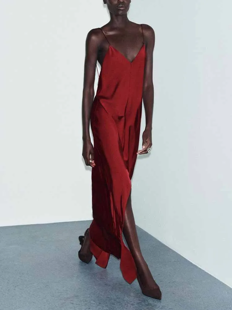 유럽과 미국 스타일의 겨울 신상 패션 트렌드 심플한 여성용 백리스 슬림핏 슬릿 새틴 슬립 드레스.