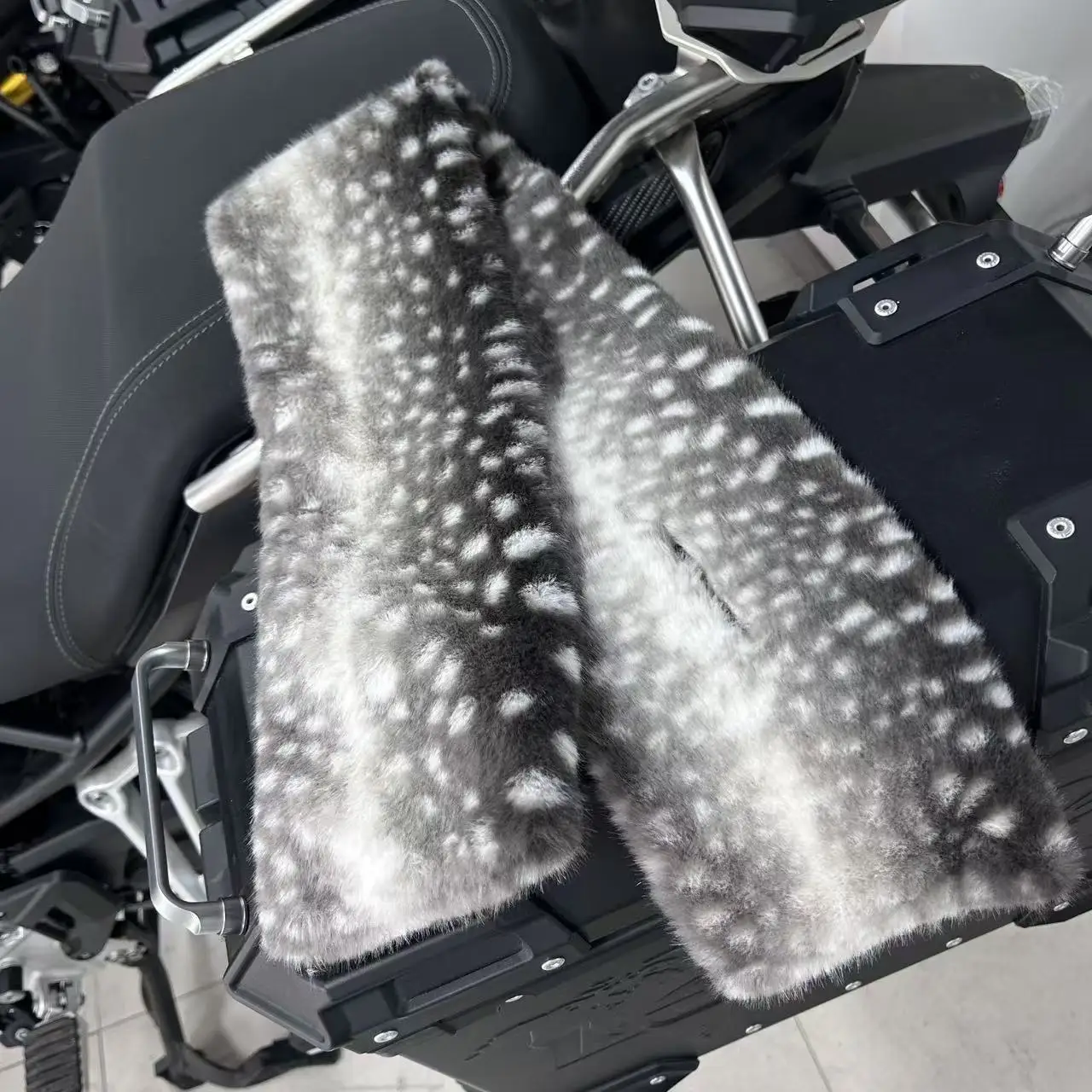 Winter Japanese Elk Scarf Hairband Mori Cute Deer Series Sweet Girl Cross Scarf Christmas Role Play Daily Dating Accessories