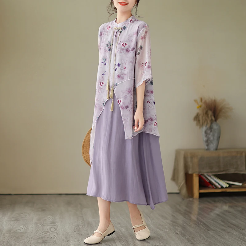 ชุดกี่เพ้าสไตล์จีนใหม่สำหรับผู้หญิง ลายพิมพ์ย้อนยุค กระโปรงยาวทรงหลวมสำหรับฤดูร้อน พร้อมกระดุมตกแต่ง ความยาวปานกลาง ผ้าโปร่งลายดอกไม้