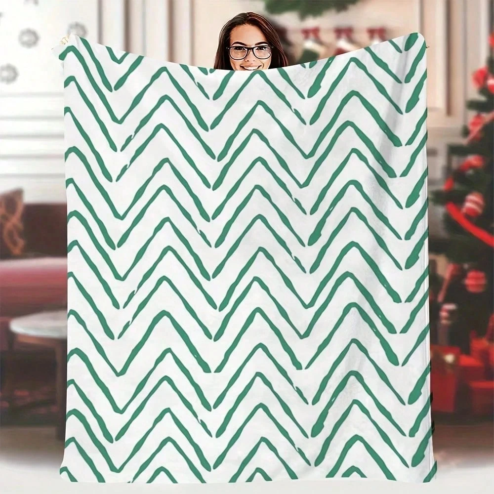 Green Chevron Pattern Fleece Blanket Soft Flannel Fabric for Sofa Bedroom Holiday Minimalist Fresh Cozy Household Rest Decor