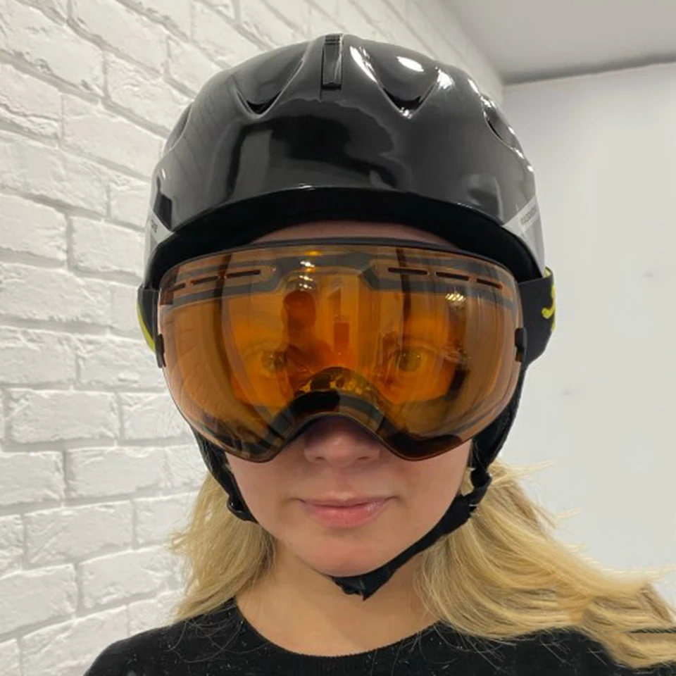 

LOCLE Skiing Helmet Men Women Ski Helmet Children Skiing Skateboard Snowboard Helmet Snowmobile Motorcycle Helmet IN-MOLD