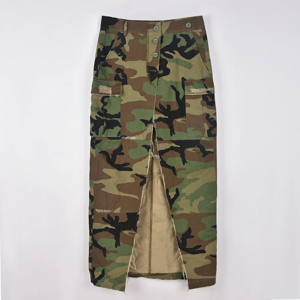 تنورة نسائية طويلة مموهة موديل 2026، بتصميم عتيق، مزينة بشراشيب مهترئة، بجيوب مغسولة بتأثير متهالك، غير منتظمة، على طراز Y2K، مناسبة للعمل، مثيرة، لملابس الشارع.