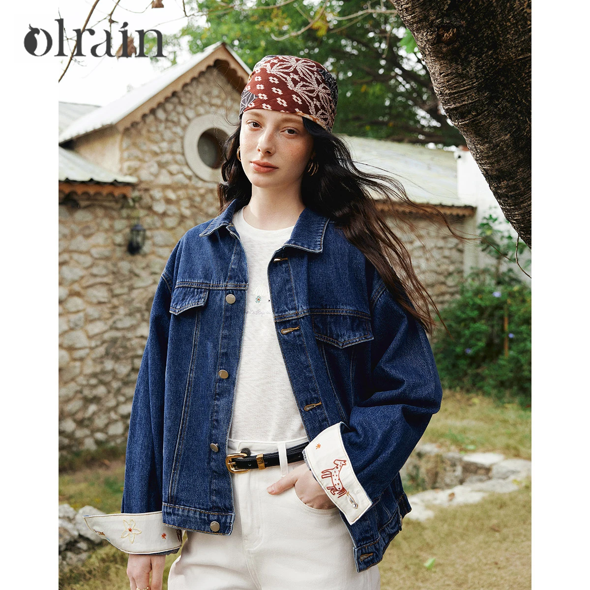 

OLrain джинсовая куртка женская винтажная вышивка контрастного цвета куртка с манжетами 2025 зимняя женская короткая куртка с отложным воротником O58CW002060