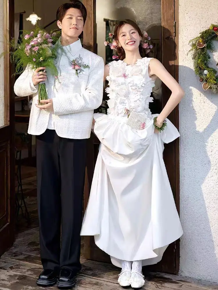 

Ele White Satin Wedding Morning Robe Fairy T Bridal Gown with Handmade Flowers for Entrance And Serving Wine