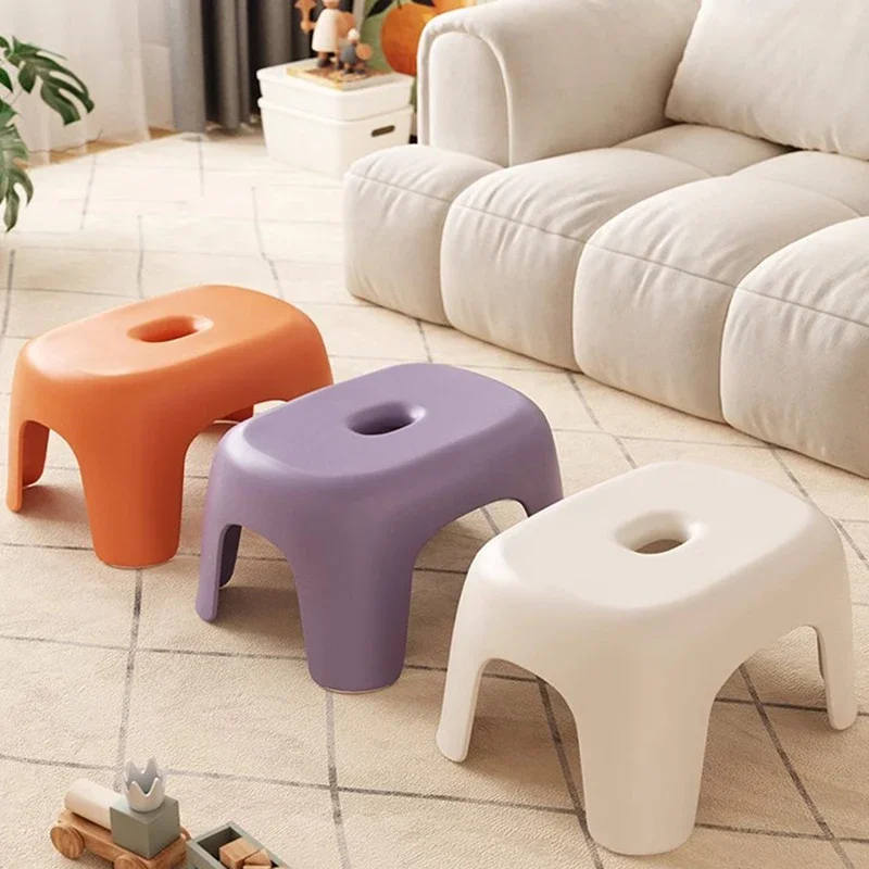 Pouf Nordic Step Stool Living Room Plastic Designer Gaming Foot Stool Space Saving Hallway Sex Modern Tabouret Patio Furniture