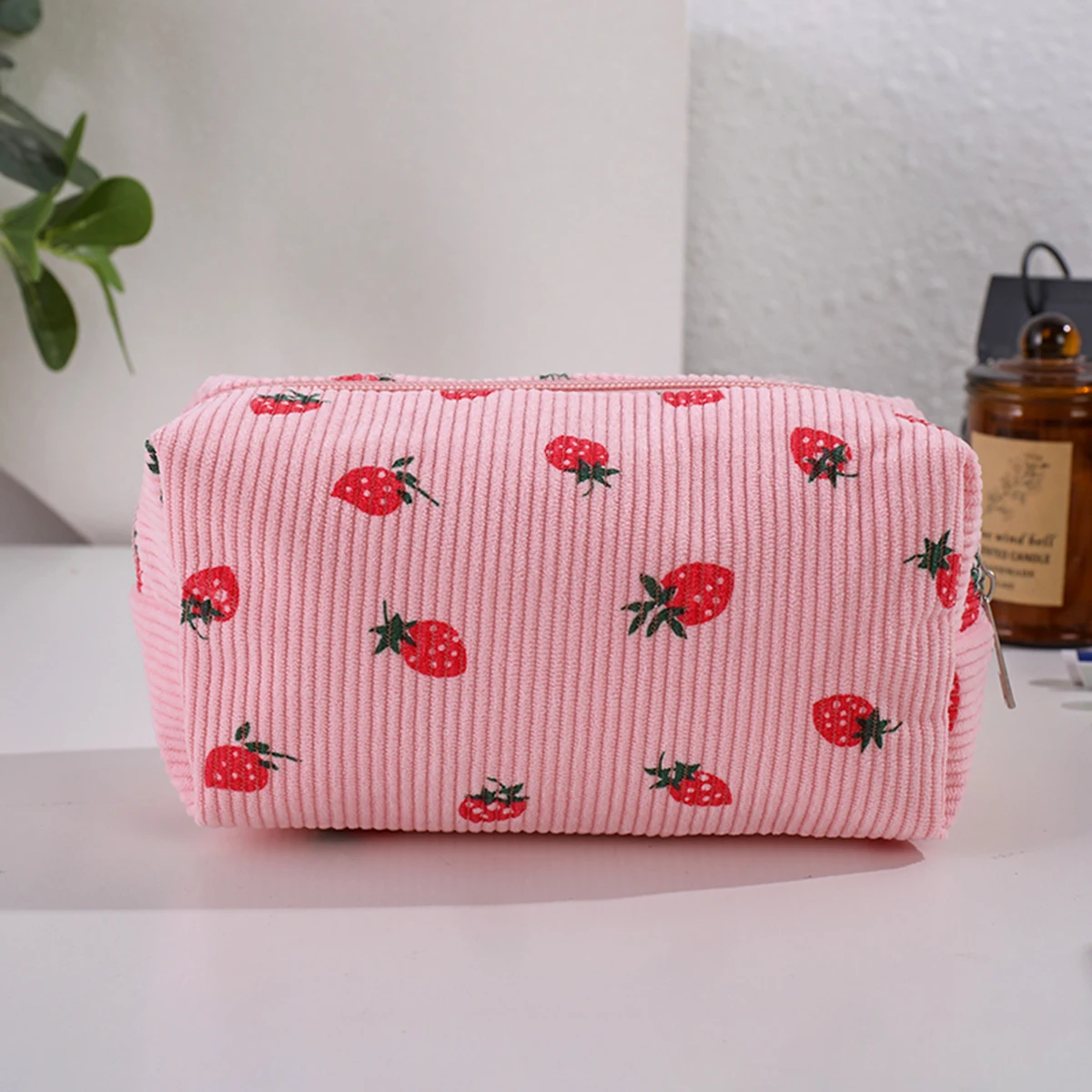 Niedliche Erdbeer-Make-up-Tasche, Hochwertiges Design, Outdoor-Reisetasche, Süße Große Tragbare Kosmetiktasche – Detail 3