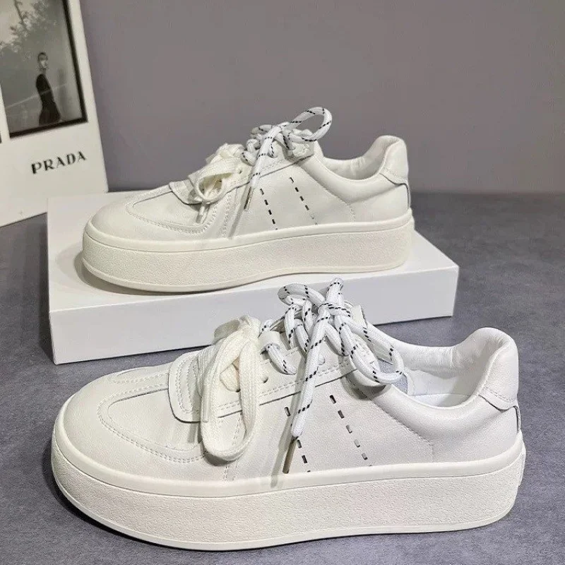 

Women's White Sneakers 2025 Student Thick-Soled Height-Increasing Platform Flat Casual Versatile Sports Sneakers