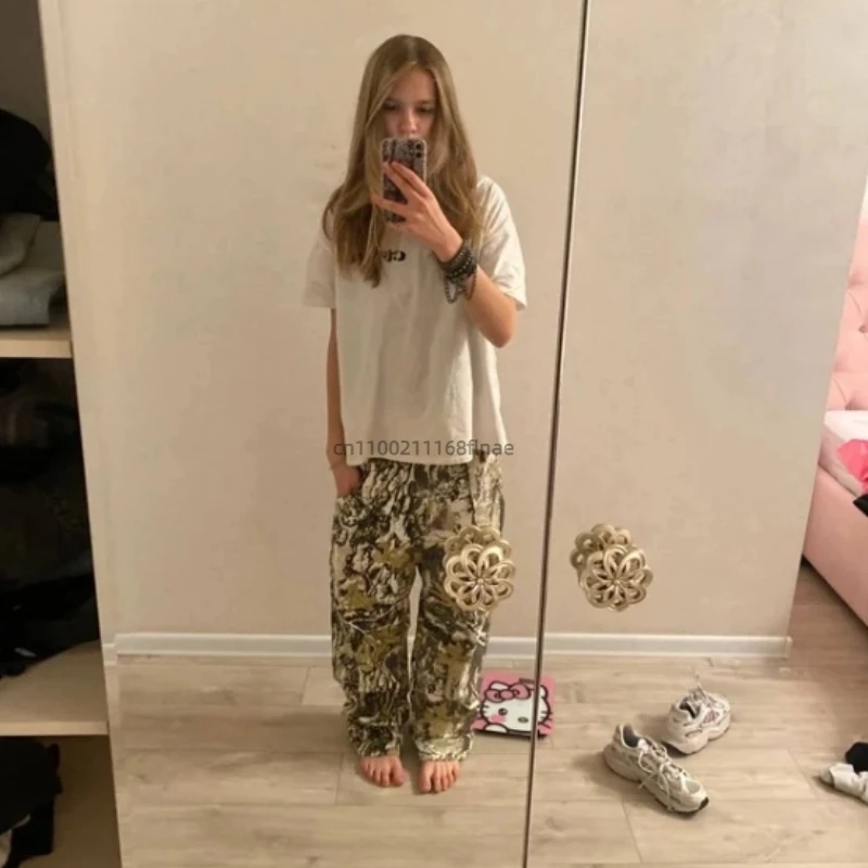 Vendita calda Abbigliamento da ballo di strada 2024 Estate Nuovo Retro Casual Versatile Ramo di un albero Camouflage Hip-Hop Pantaloni da ballo di strada