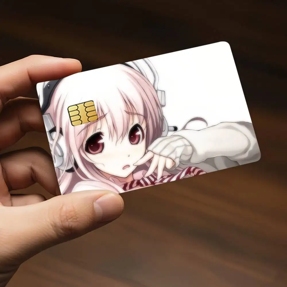 Niedliche Super Sonico-Kreditkarten-Dekorationsaufkleber, geeignet für Bankkarten, Metro Transit, kratzfest, Geschenk, 4 Stück – Detail 5