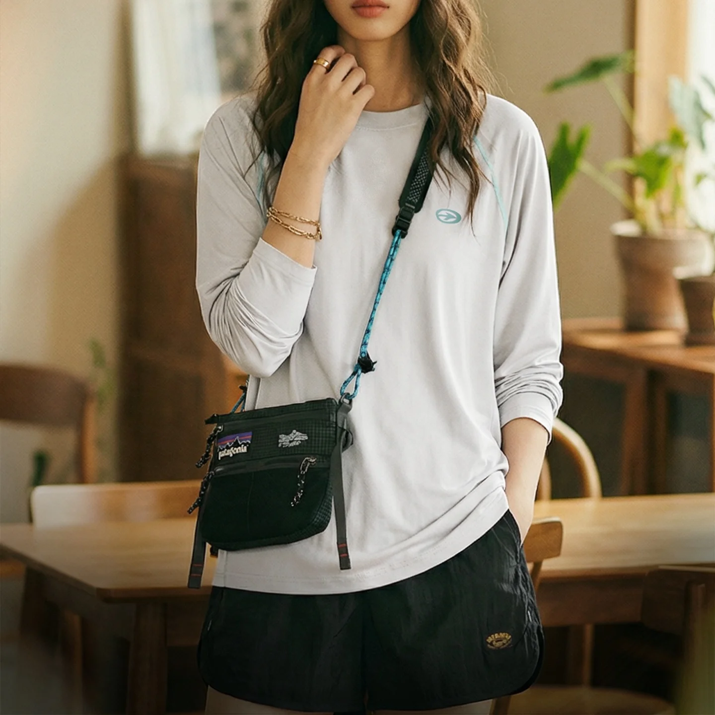 Maden Women's Quick Dry Long Sleeve Sport T Shirt Loose Fit Casual Crewneck Tee Pullover with Contrast Stitch Layering Top
