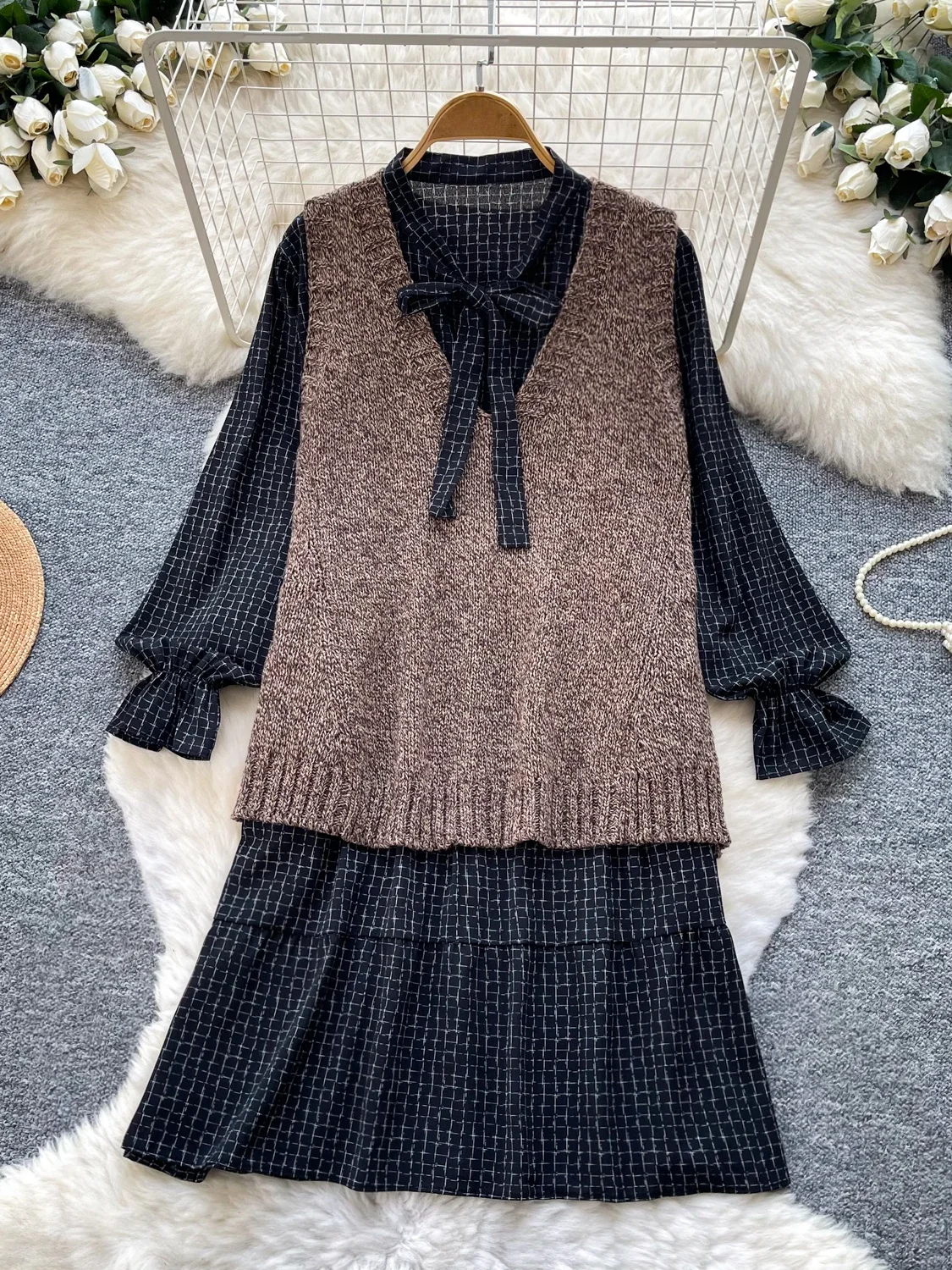 Women's Commuter Style Knitted Vest Dress Two-Piece Set Autumn Layering Midi Size Large Set 2026 High-End Feel Slim Fit