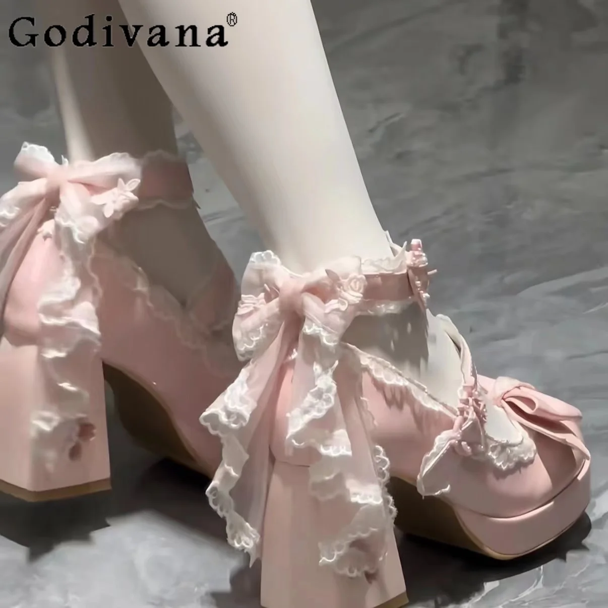

2025 New Japanese Style Original Lolita High Heels Sweet Girl Elegant Temperament Bow Round Toe Chunky Heel Mary Jane Shoes