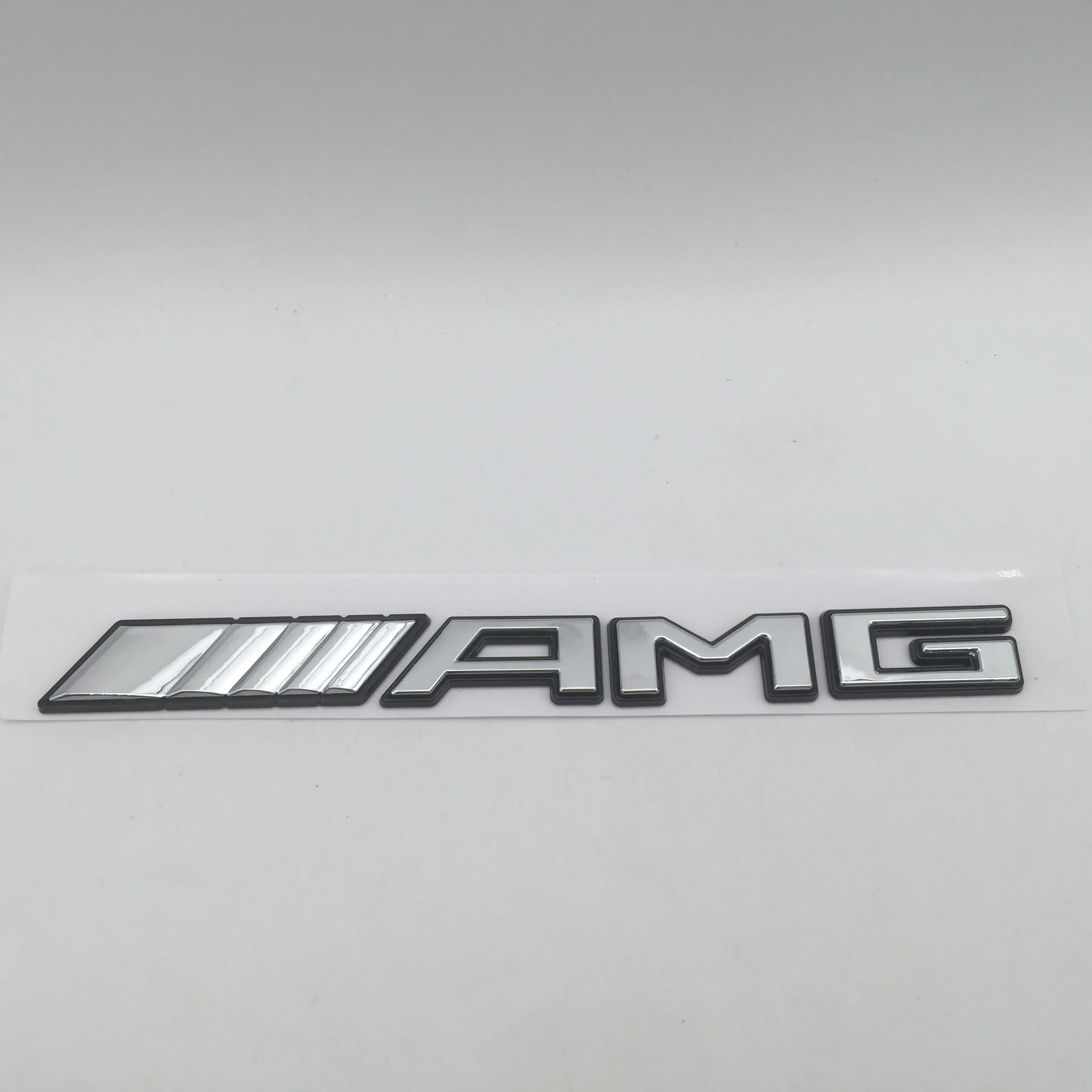1 قطعة ABS ثلاثية الأبعاد لرسائل السيارة AMG الجديدة درابزين الجانب شعار شارة الخلفية الذيل الجذع ملصق مائي التصميم اكسسوارات السيارات