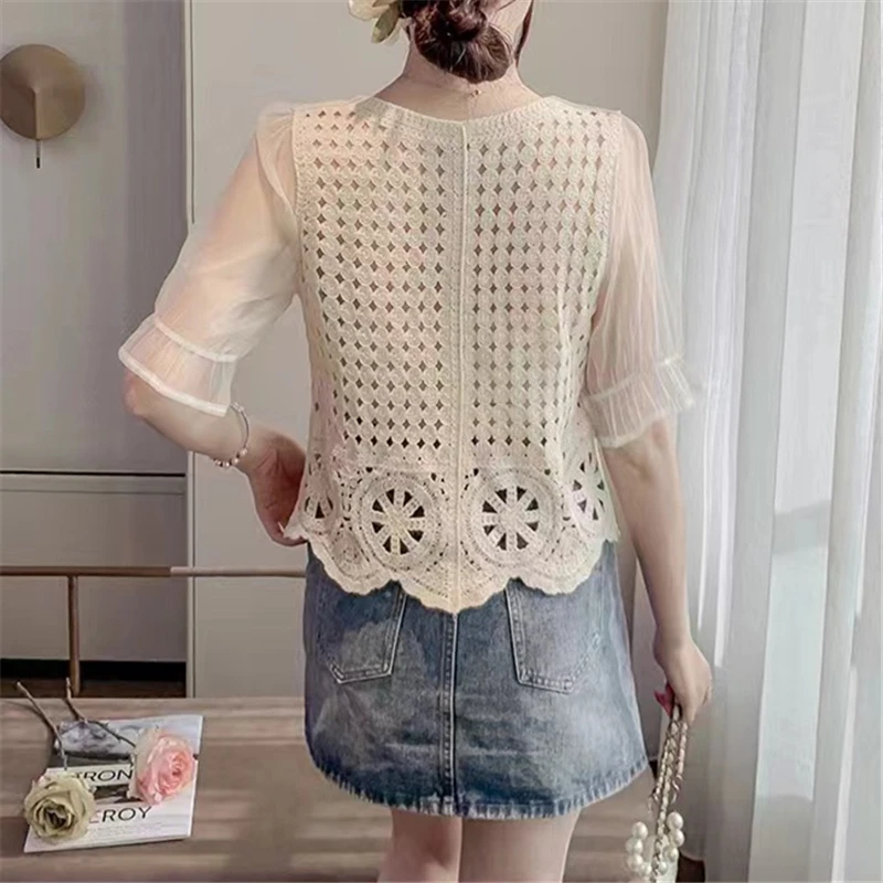 REALEFT Summer Lace Crochet Embroidery Women\'s Short Shirts 2024 New Hollow Out Beach Bohemian Flare Sleeve V-Neck Tops Female