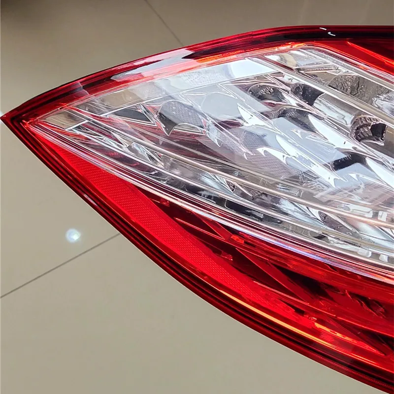 ไฟท้ายอุปกรณ์เสริมรถยนต์ LED สำหรับ Porsche Panamera 2011-2014