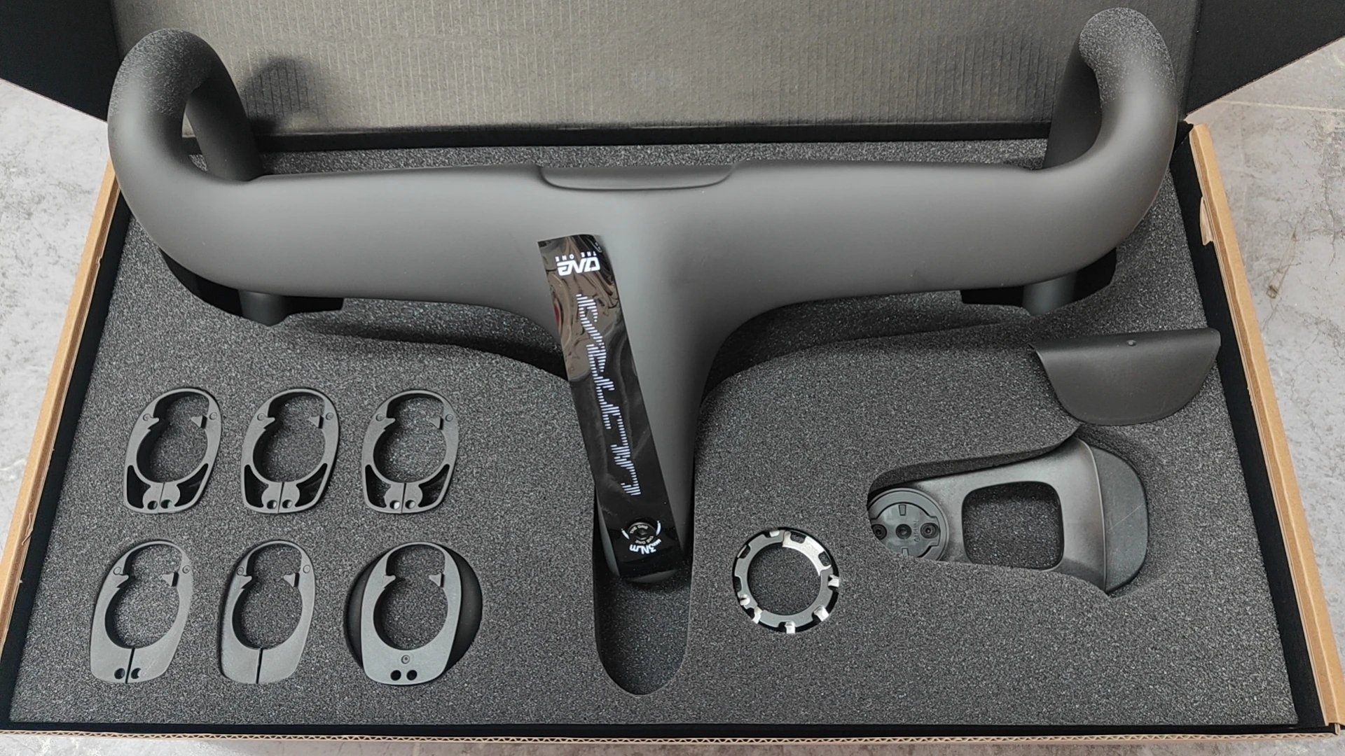 

The One ULTRA carbon Handlebar 28.6mm UD ultra-light Road Carbon bicycle Handlebar With Spacer for v4rs/trek/madone/sl7