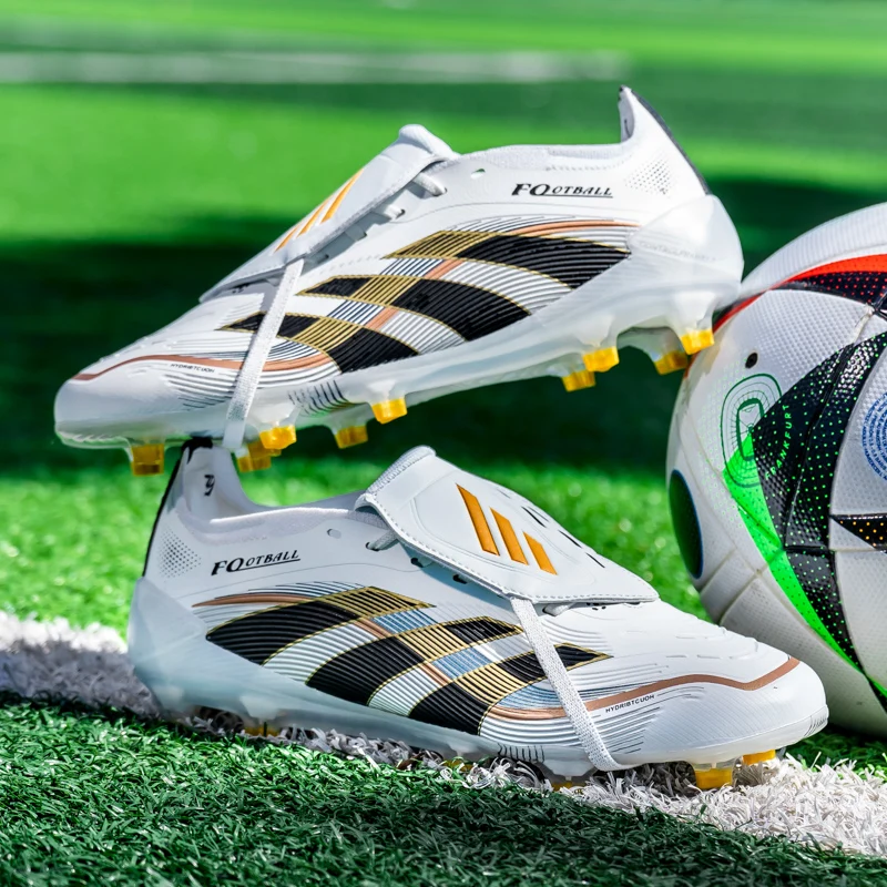 

Men Football Shoes Society Cleats Indoor Football Field Boots Professional Fast Training Soccer Shoes Non Slip Sneaker35-45