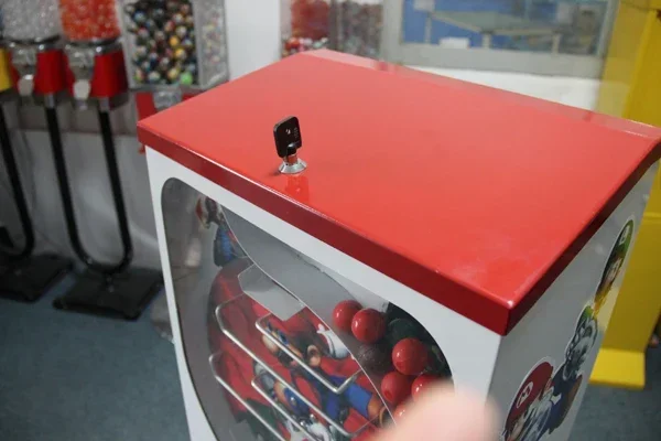 Distributeur automatique de jouets/Twister