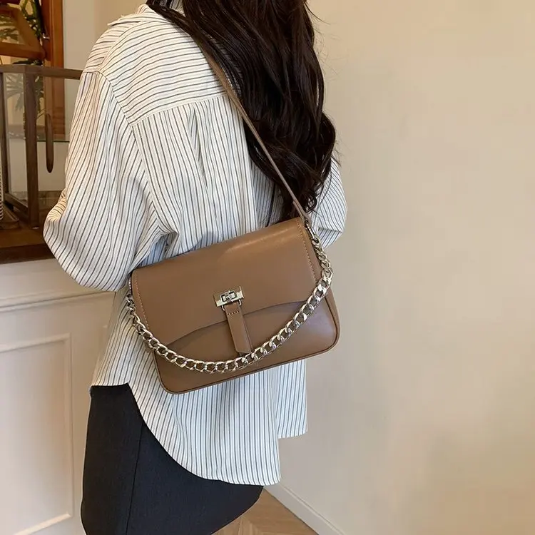 

Лето 2025 г. 272. Новая сумка через плечо. Маленькая квадратная сумка. Универсальная нижняя сумка под пахву. Сумка тофу. Модная и простая женская сумка с цепочкой.