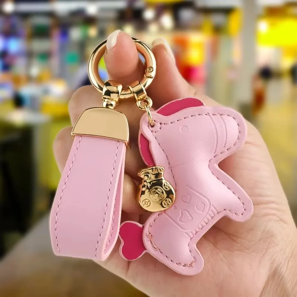 مخصص النقش بالليزر اسم الأصالة جلد البقر المعادن المهر متعدد الألوان المفاتيح سيارة موتو كيرينغ حلقة رئيسية مشبك سلاسل هدية