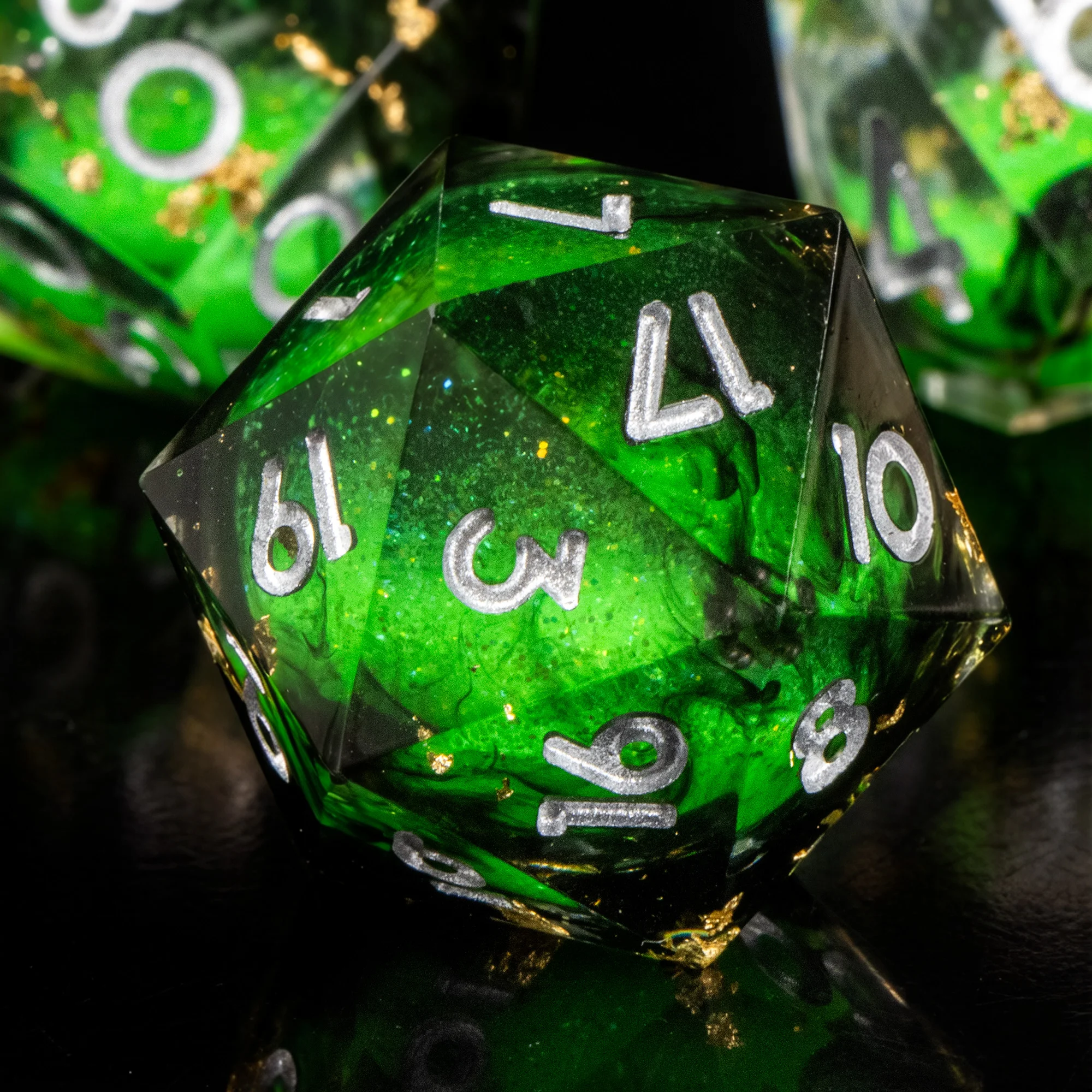 

Набор кубиков с жидким наполнением и острыми краями из смолы для Dungeons and Dragons, набор кубиков D&D