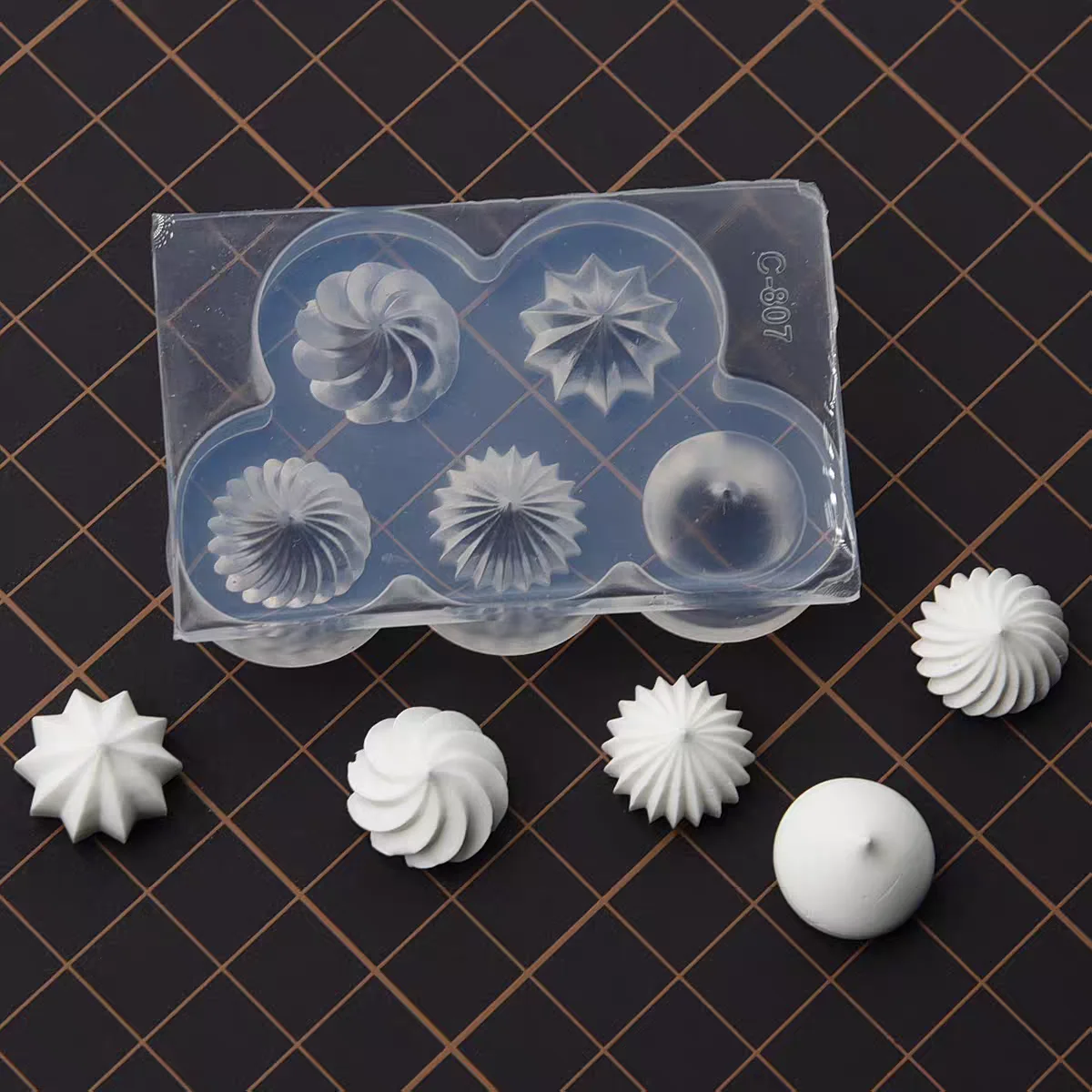 Moule en silicone multi-formes pour mini-meringues simulées, idéal pour la résine, l'argile, les desserts miniatures, les bijoux et les accessoires de maison de poupée