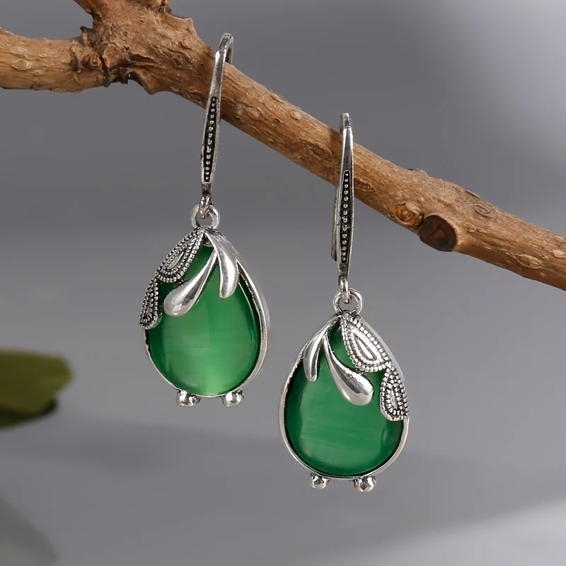 Pendientes colgantes de ojo de gato verde! Estilo Art Nouveau, perfecto para tu museo de arte.