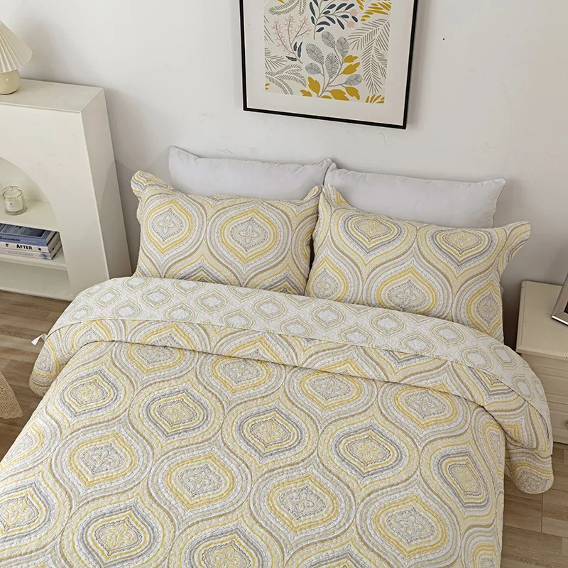 Nordic pure cotton bed cover three piece set air conditioner with golden romantic print all season cotton quilted quilt