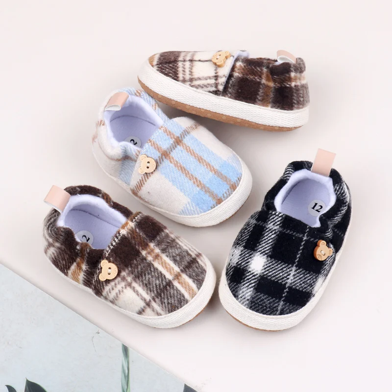 

2025 Spring And Autumn Baby Boys And Girls First Walking Toddler Shoes With Fashion Color Block Design And Soft TPR Sole