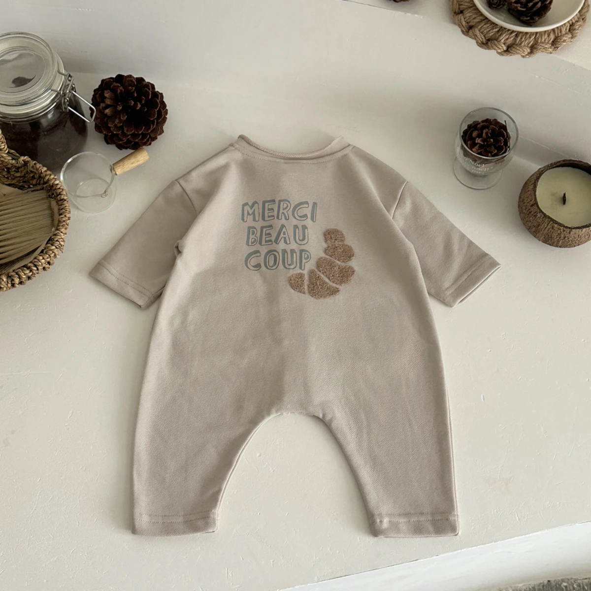 Autumn New Baby Romper Bullhorn Wrapped Towel Embroidery Long Sleeves Two Pockets Jumpsuit Clothing Cotton Newborn Baby Items