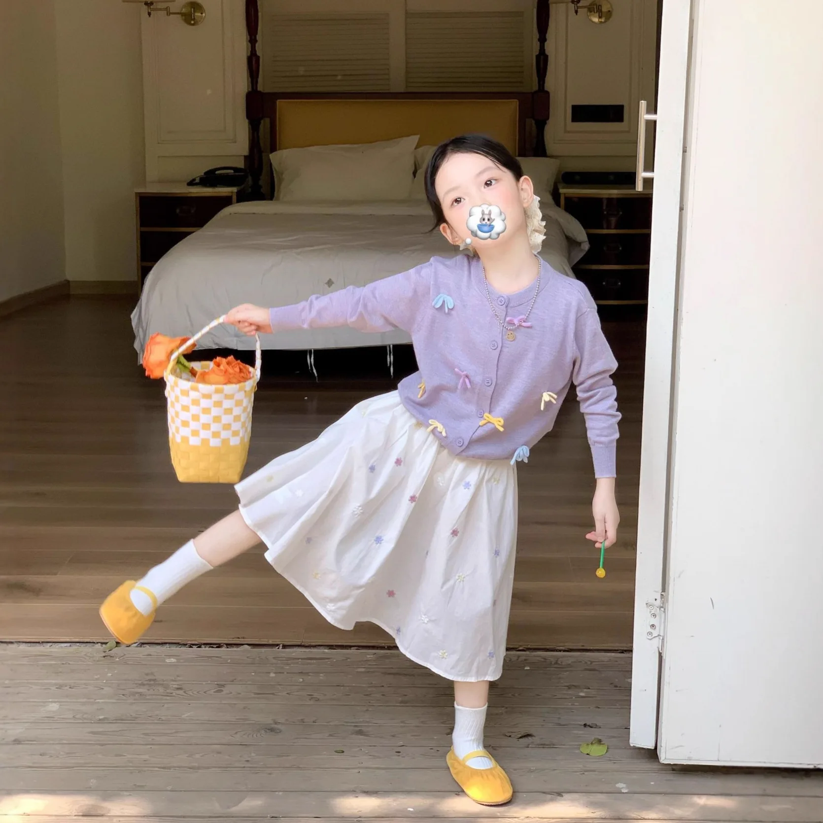 

Mashed Taro Purple Bow Sweater Cardigan Six-leaf Clover White Skirt 2025 Girls Autumn New Set