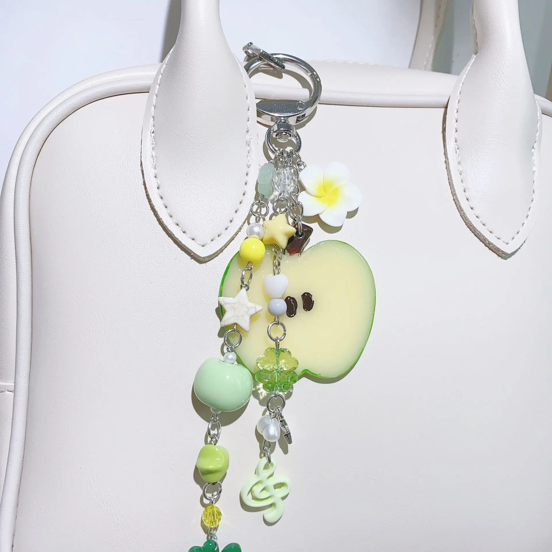 

Креативный милый брелок, забавная имитация фруктов, яблока, кулон, брелок для ключей, подвесной кулон для рюкзака, украшение, ювелирное изделие, подарок