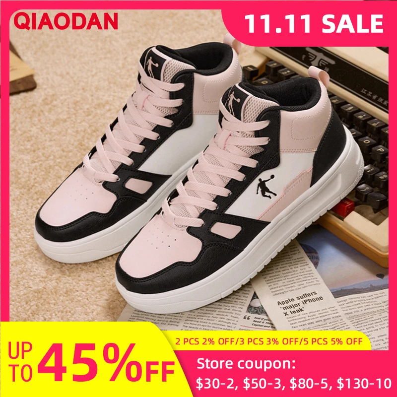 

QIAODAN Woman Cotton Skateboarding Shoes 2025 Winter Casual Shoes High-top Leather Splicing Nonslip Warm Sneakers QXL052244522B