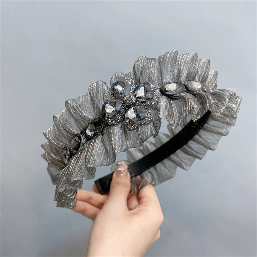 New style ruffled rhinestone headband, light luxury, full diamond pleated wide-brimmed headband, high-end retro hair accessory