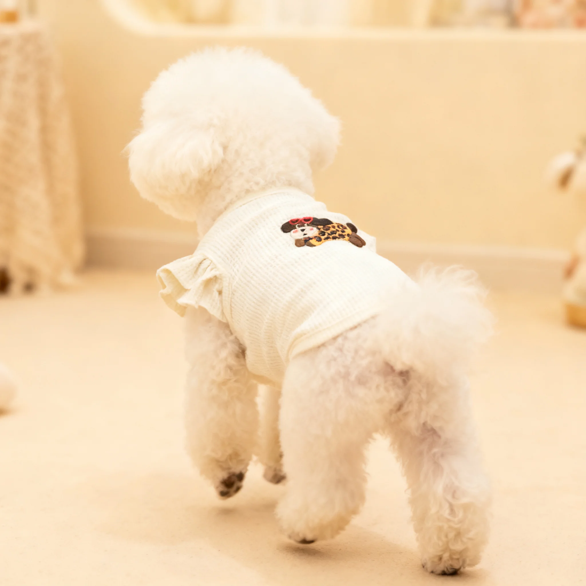 Geripptes Rüschen-Tanktop für kleine Hunde, Leopardenmuster-Welpen-Shirt mit Schleifenstickerei, ärmellos, weich und atmungsaktiv ﻿ – Detail 6