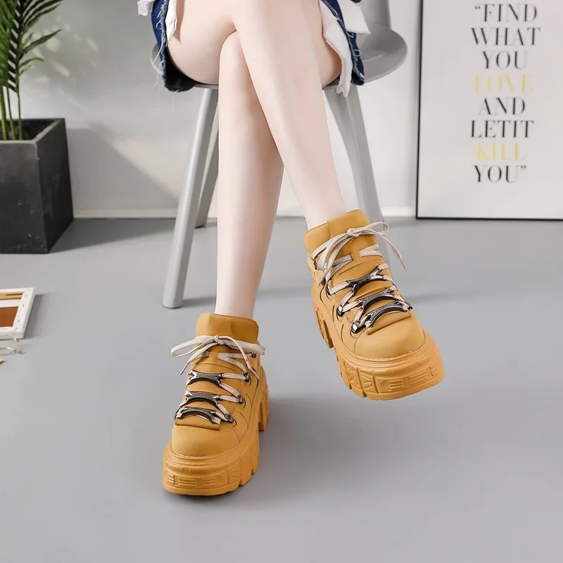 2026 Autumn New Women Heavy Metal Platform High-top Female Punk Small Leather Goth Dark Motorcycle Boots 7cm