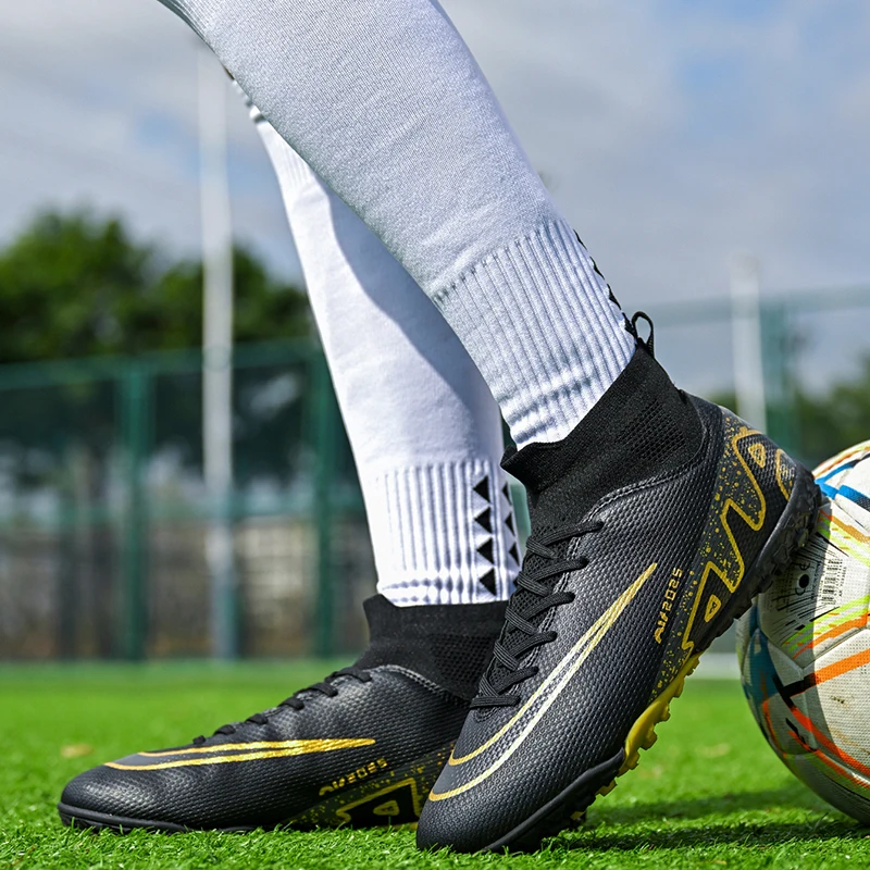 

2025 New Men's High-Top Football Boots Grass Training Match Sports Shoes Cross-Border E-Commerce Platform Football Shoe