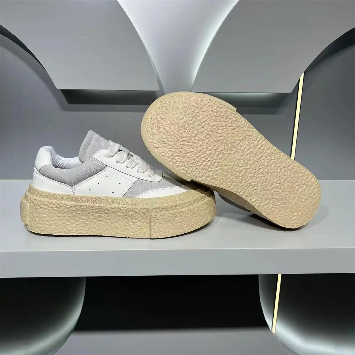 

Men's Designer White Sneakers - Fashionable Breathable Height-Enhancing Flat-Sole Athletic Shoes