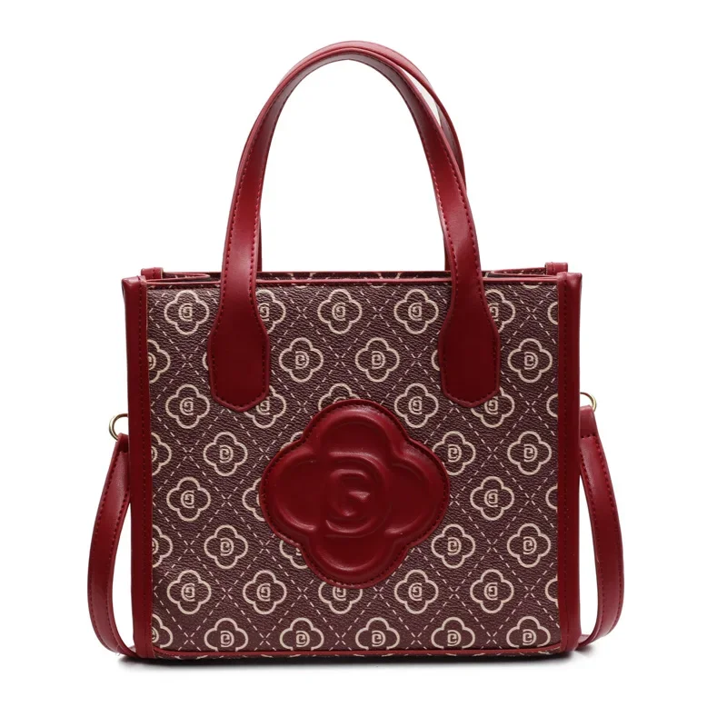 

Ретро британский стиль! Весенняя мода 2025 года! Модные принты французской маленькой квадратной сумки, высококачественная текстура, сумка через плечо в стиле ретро для поездок на работу