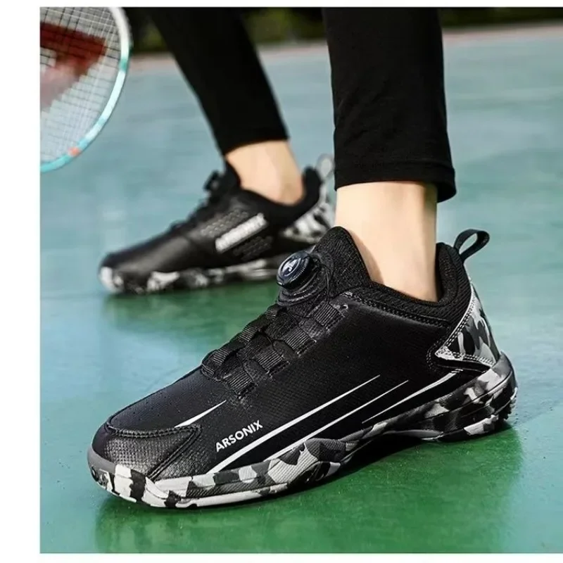 2024 New Table Tennis Shoes Men Black Badminton Training Man Quick Lacing Indoor Court Shoe Mens Hard-Wearing Gym Shoes Men