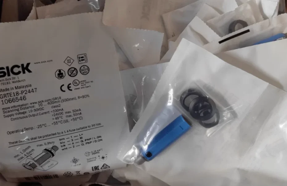 New Original Sick cylindrical reflective photoelectric sensor switch GRTE18-P2447 NO.1066546