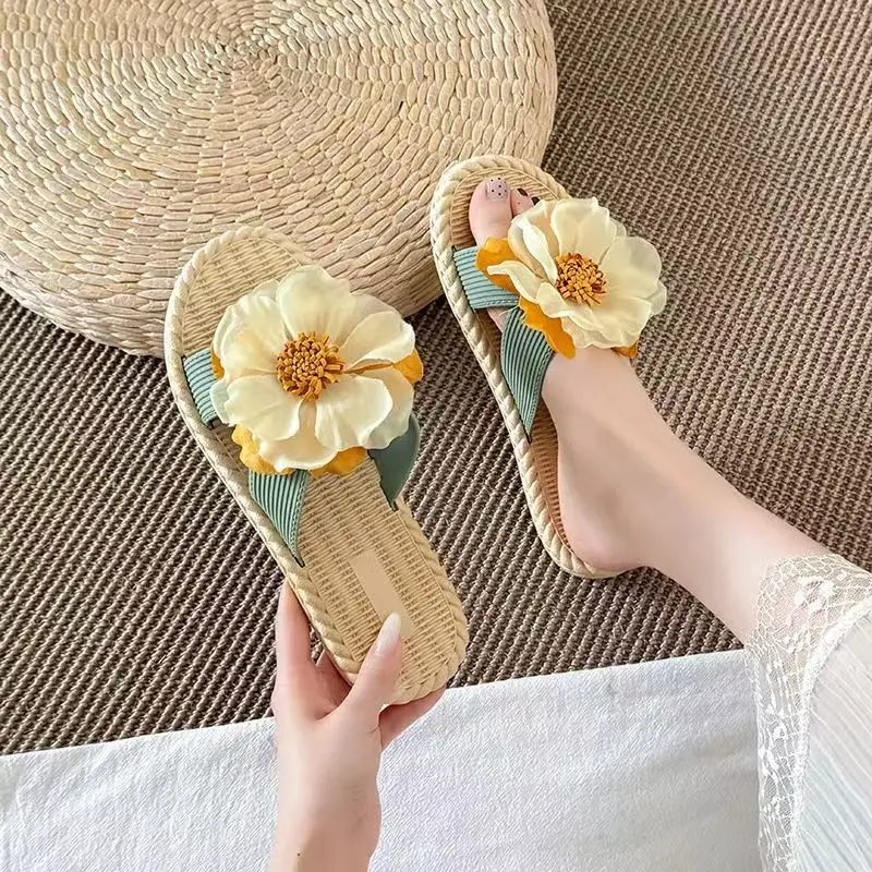 

Women Summer Flower One Word Slippers Summer New Soft sole Non Slip Water Washable Lightweight Outdoor Beach Vacation Slippers